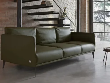Linear leather sofa Stuart by Doimo Salotti
