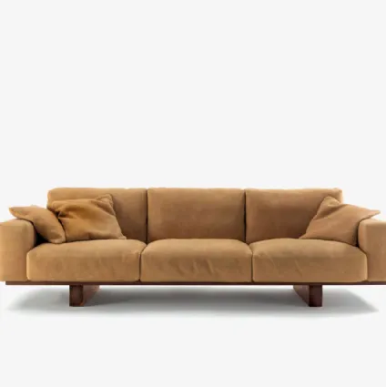 Linear Utah Sofa in leather with wooden structure by Riva1920.