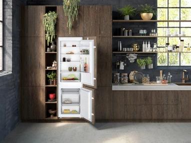 NEFF 30cm Built-in Combined Fridge