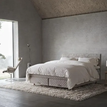 Duxiana 80 bed and Jetson armchairs presentation