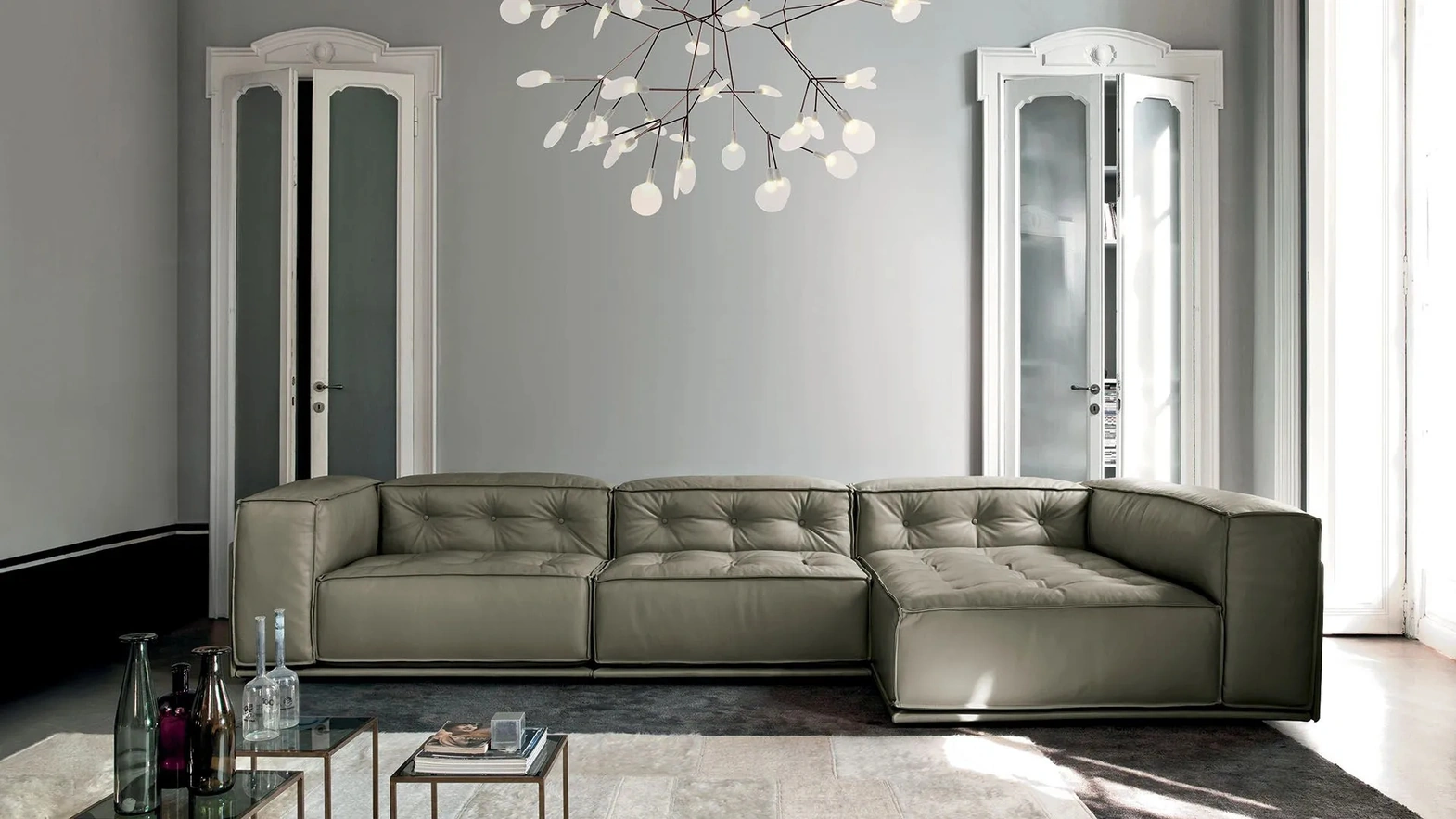 Glamour sofa with chaise lounge by Doimo Salotti