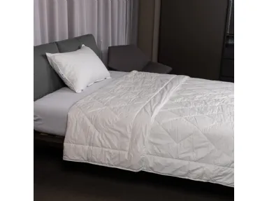 Baby Alpaca wool duvet by Daunenstep.