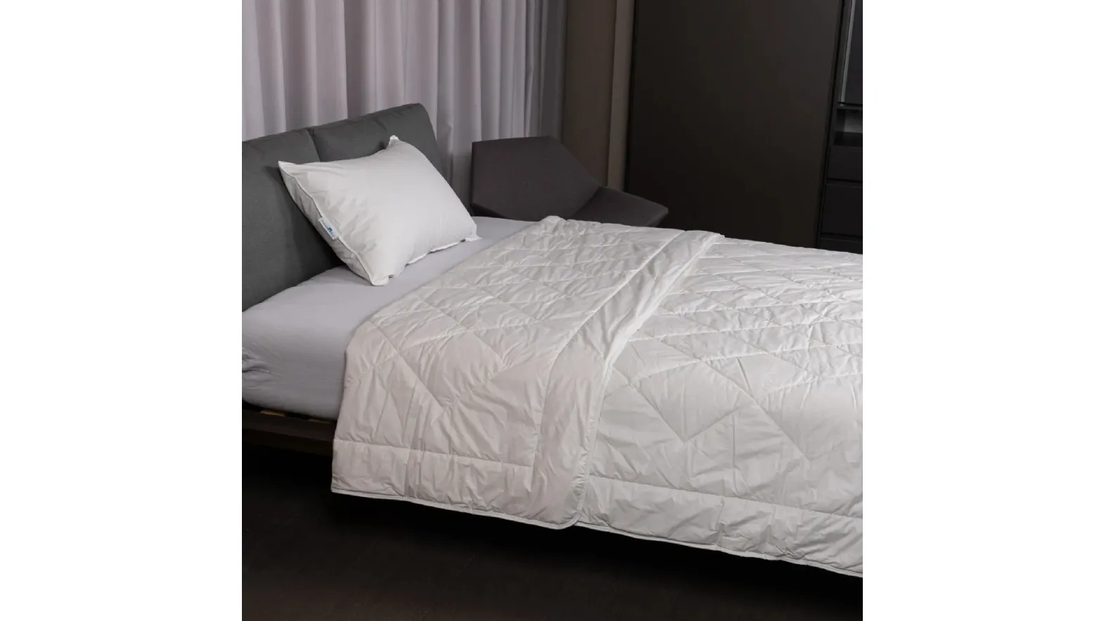 Baby Alpaca wool duvet by Daunenstep.