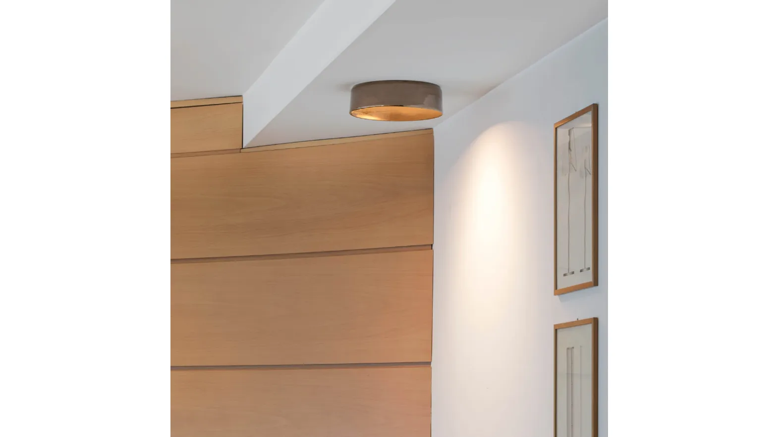 Simphony ceiling lamp by Fontana Arte

user
assistant
user
