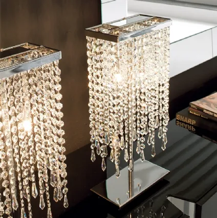 Table lamp with lampshade composed of Venezia crystal pendants by Cattelan Italia