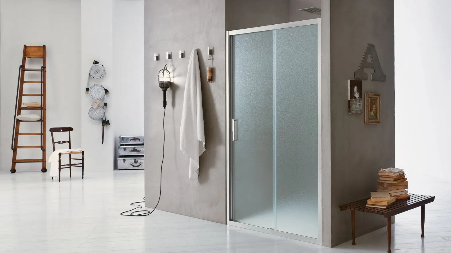 Claire Shower Box by Inda