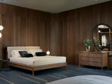 Leonardo bed in padded fabric by Arte Brotto.