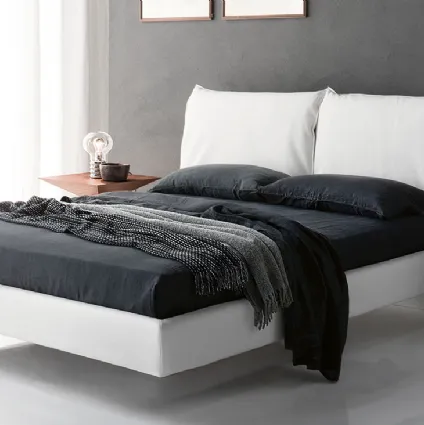 Bed with steel feet and eco-leather paddingLukasdiCattelanItalia