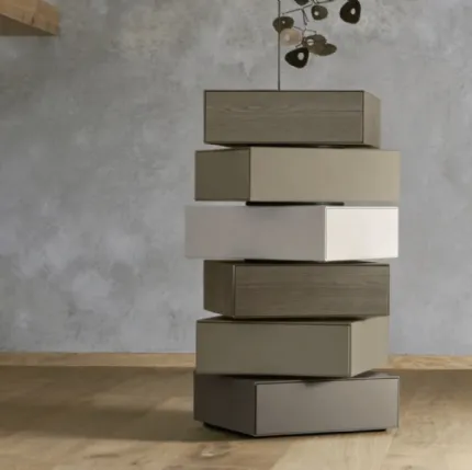 Domino Giro chest of drawers in lacquered wood by Sangiacomo.