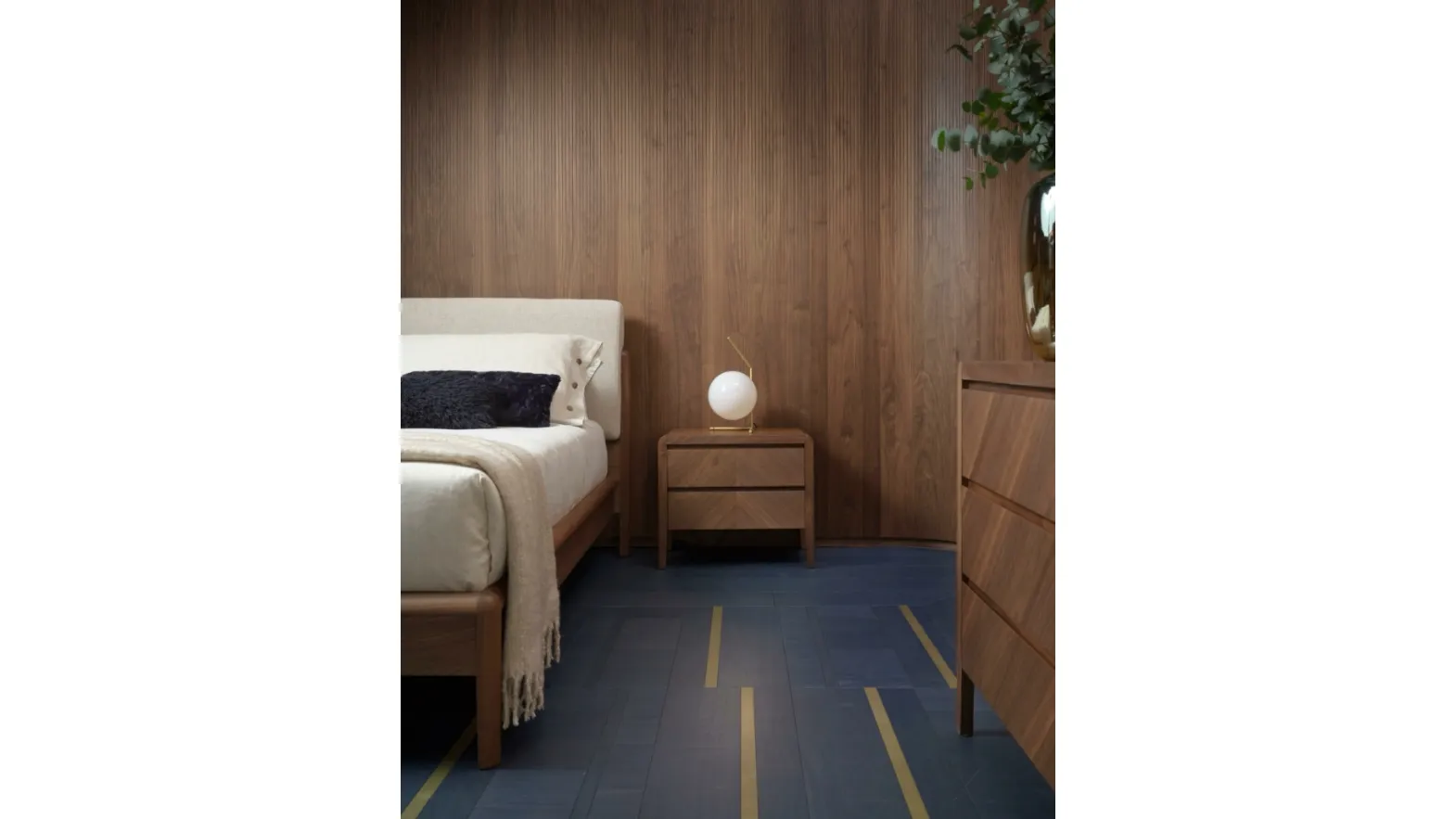 Leonardo L129S bedside table by Arte Brotto