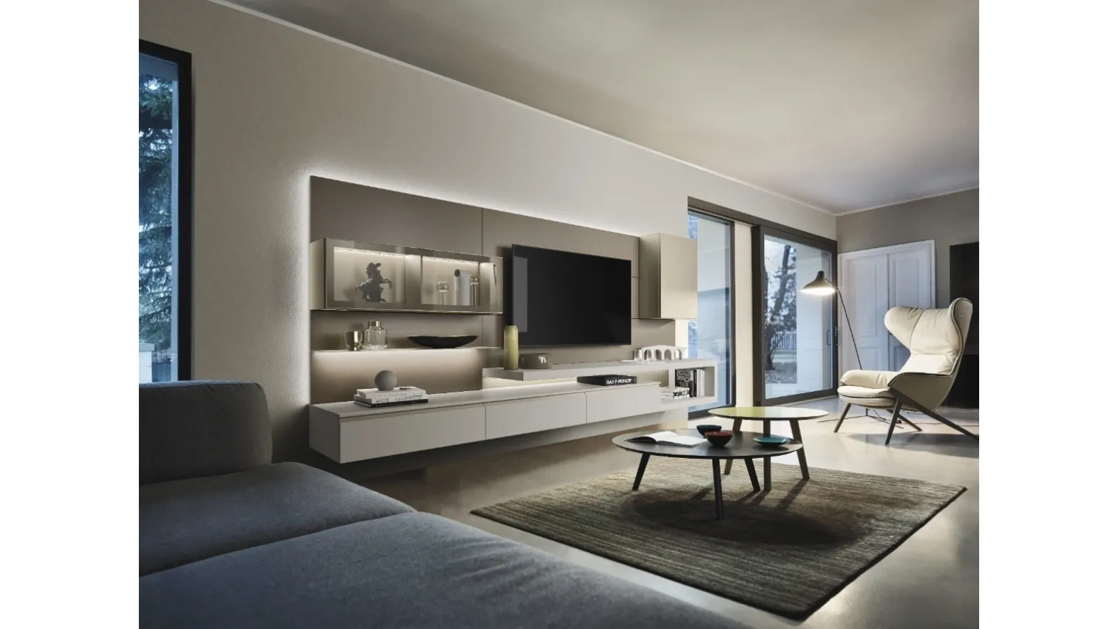 Lampo 053 wall unit by Sangiacomo.