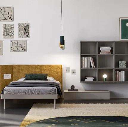 Start Clever's floating bookshelf