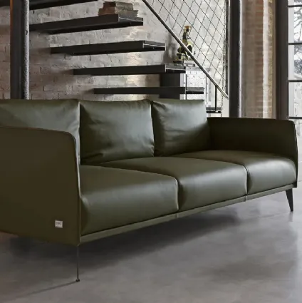 Linear leather sofa Stuart by Doimo Salotti