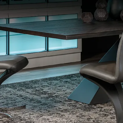 Betty chair with steel base and leather upholstery by Cattelan Italia