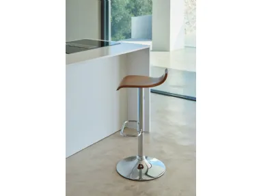 Ego SG405gas leather stool by Friulsedie.