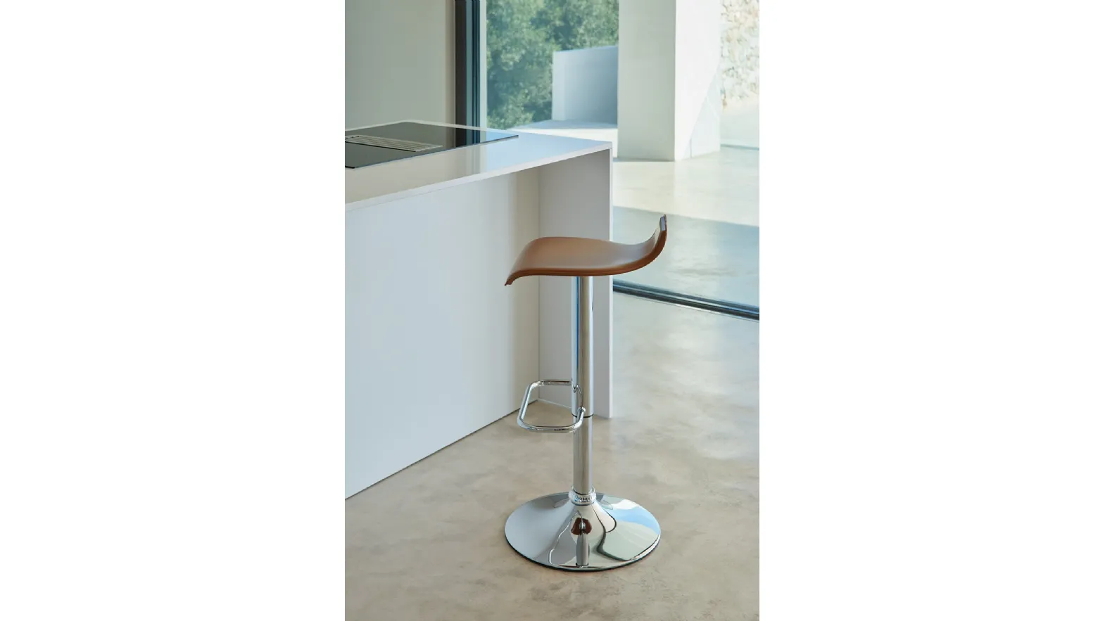 Ego SG405gas leather stool by Friulsedie.