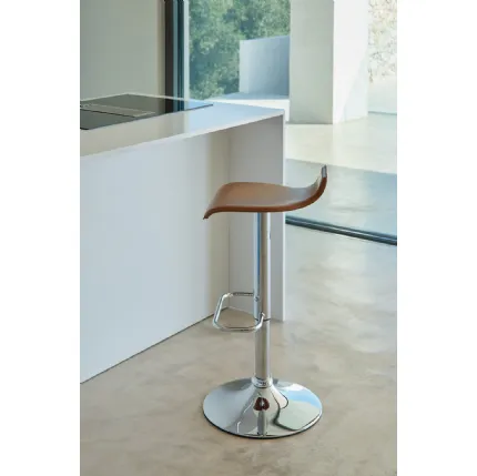 Ego SG405gas leather stool by Friulsedie.