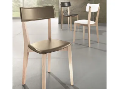 Ginger S132 chair in leather and wood by Friulsedie.