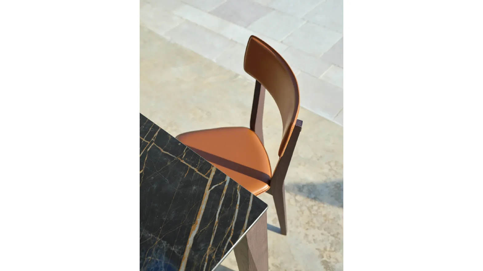 Chair Ginger S132 in leather and wood by Friulsedie.