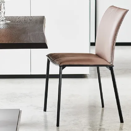 Rita chair with slightly curved backrest by Cattelan Italia
