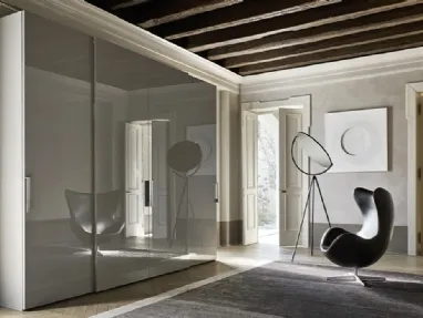 Smooth door wardrobe in glossy Slate lacquered finish with Mia handle by Sangiacomo.