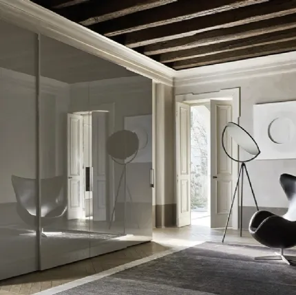 Smooth door wardrobe in glossy Slate lacquered finish with Mia handle by Sangiacomo.