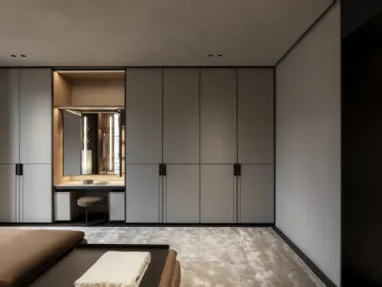 Gliss Master Walk-in Closet - DC Door by Molteni & C
