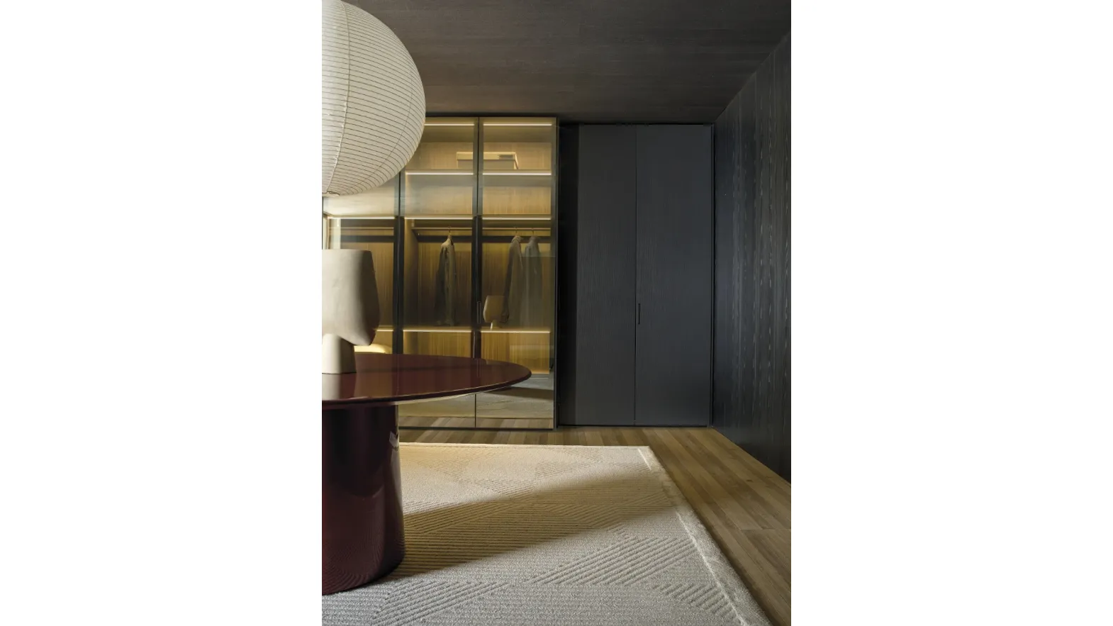 Gliss Master Wardrobe - Linear Door by Molteni & C