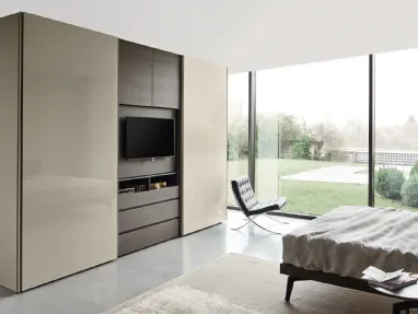 Odeon Sliding Wardrobe in glossy lacquer by Sangiacomo.