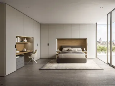 Wardrobe with hinged doors by Sangiacomo Bridge.