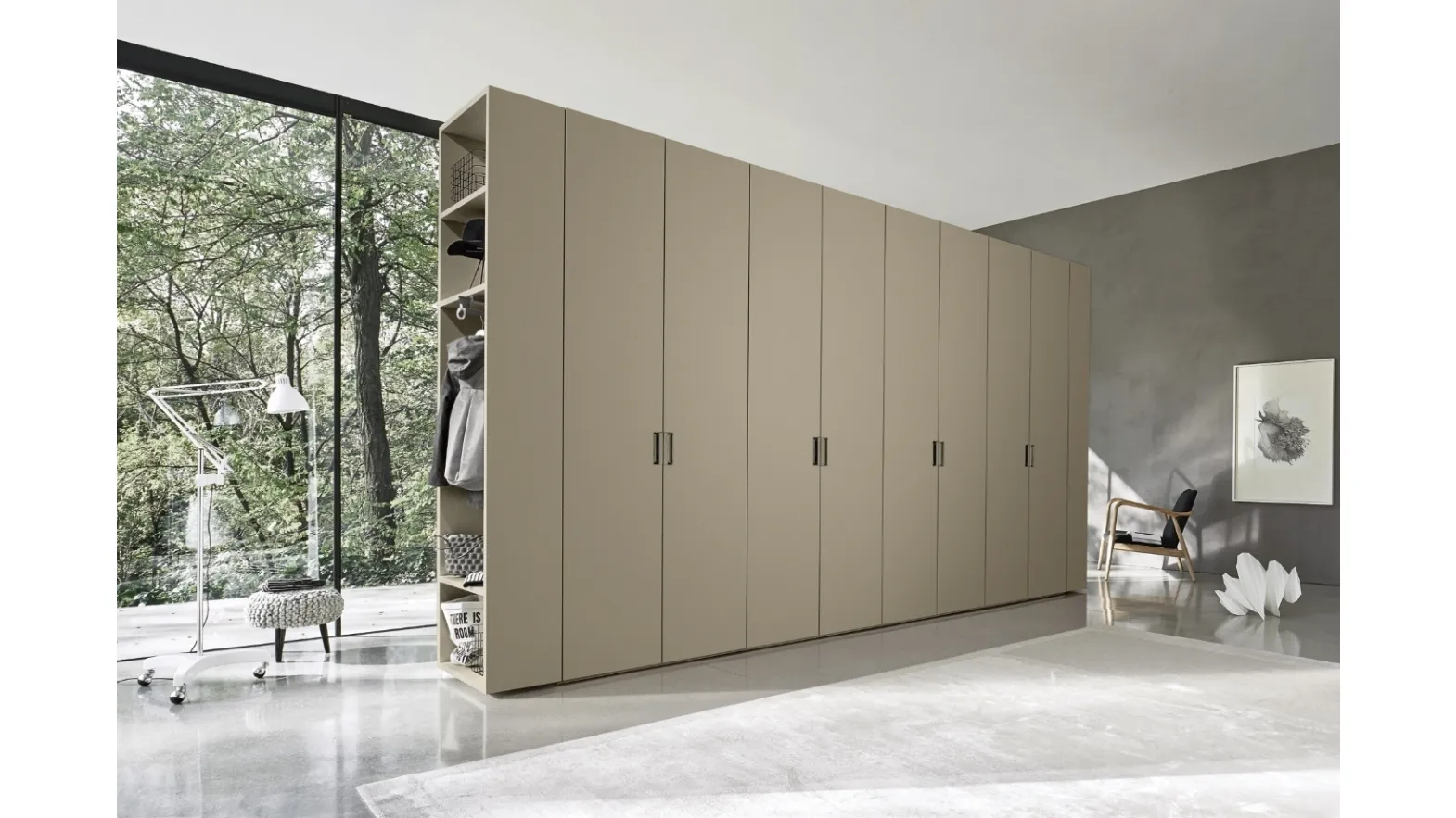 Smooth door Terminal Wardrobe by Sangiacomo