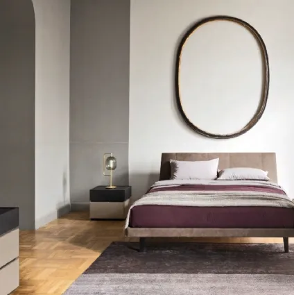 Febo 03 bed in vintage leather with Sangiacomo headboard