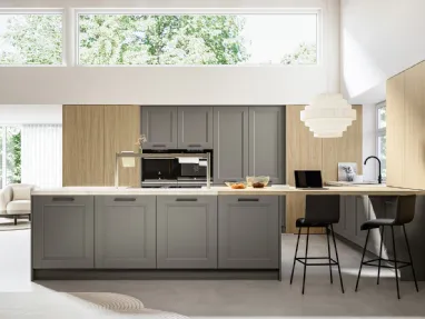 Classic kitchen with Joyful 01 peninsula in lacquered and laminated Arredo3