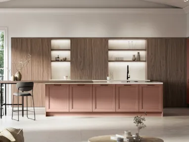 Classic kitchen with Opera 01 island in lacquered and laminated finish by Arredo3.