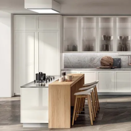 Modern kitchen in glossy lacquer with island Character 01 by Scavolini