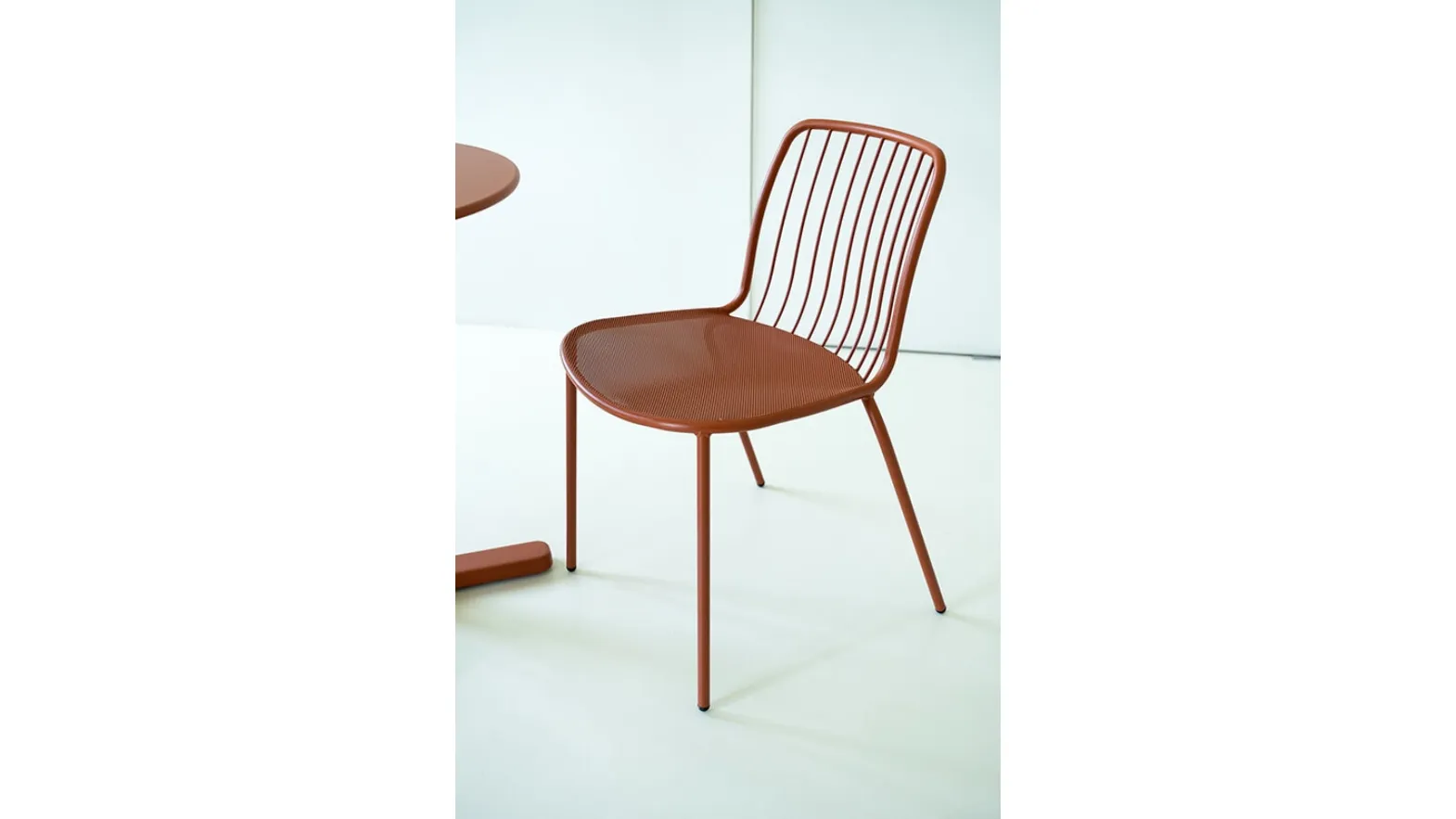 Alisea steel chair by Emu