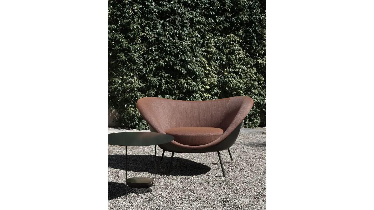 D-154-2 Armchair by Molteni & C
