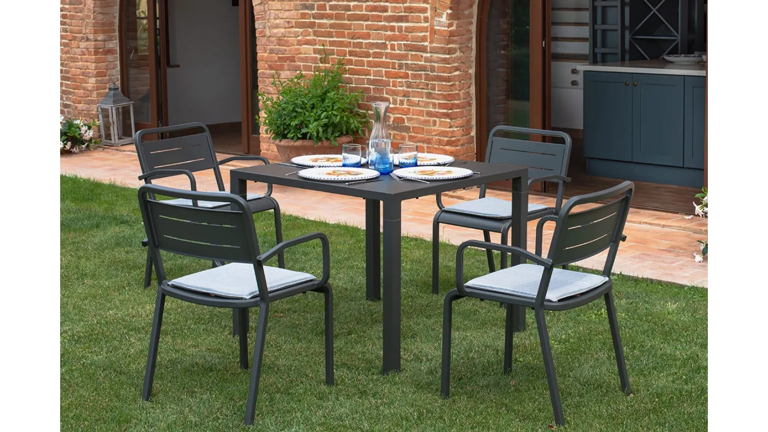 Nova table in steel by Emu