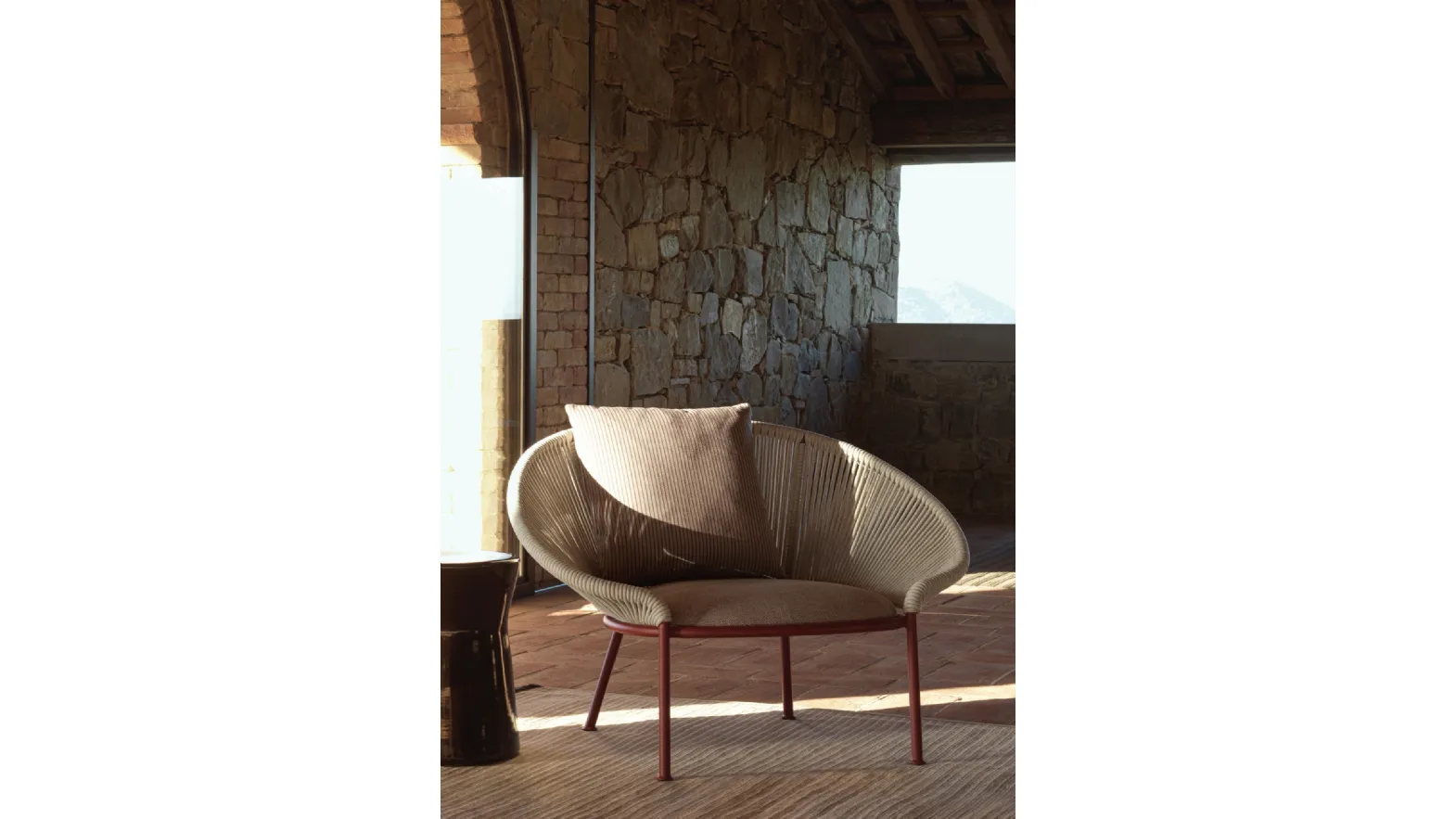 Armchair Petalo by Molteni & C