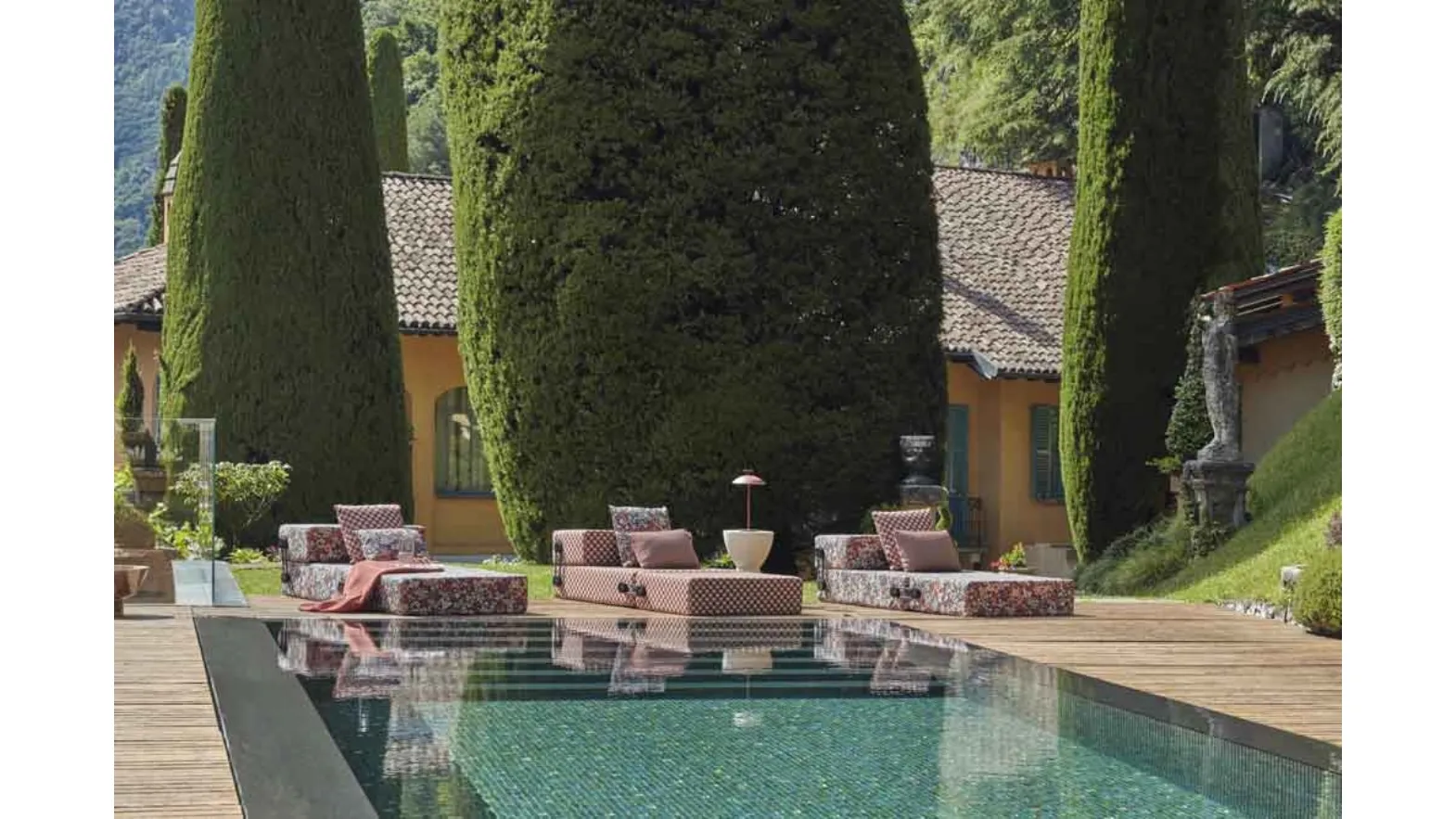 Sunbed in padded fabric Trix Outdoor Liberty by Kartell.