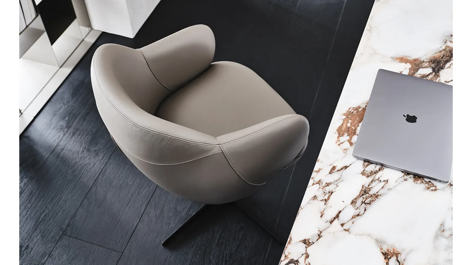 Bombè X Directional Armchair by Cattelan Italia