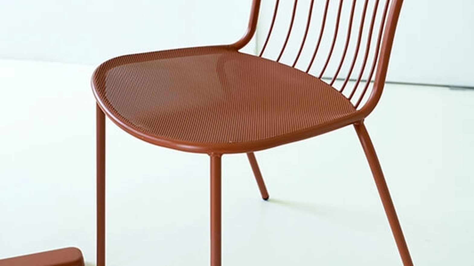 Alisea steel chair by Emu
