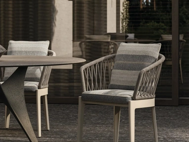 Chelsea Chair by Molteni & C