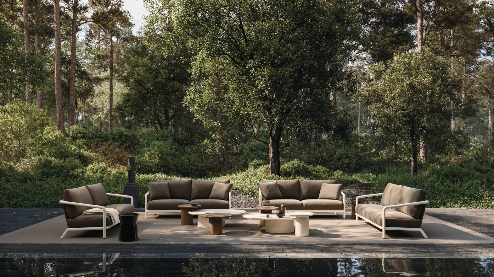 Louisa side tables by Molteni & C