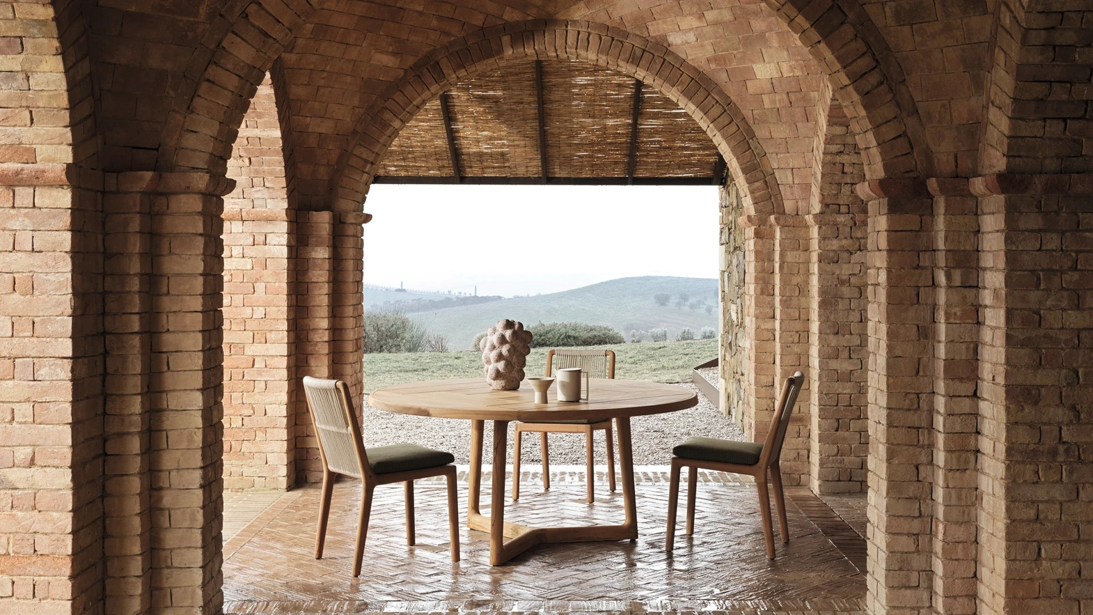 Cobea wooden chair by Molteni & C