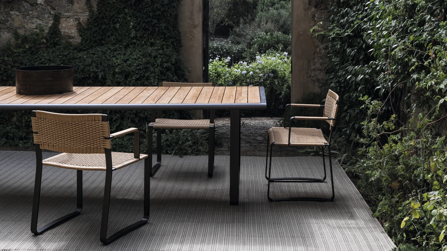 Green Point Chair in polypropylene rope by Molteni & C