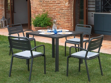 Nova table in steel by Emu