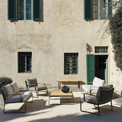 Phoenix outdoor furniture in polypropylene rope by Molteni & C