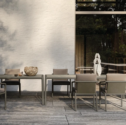 Soleva Tables and Chairs by Molteni & C